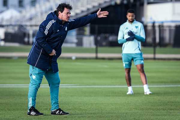 Chegada de Bolasie e Matheus Pereira reforça elenco do Cruzeiro nos Estados Unidos