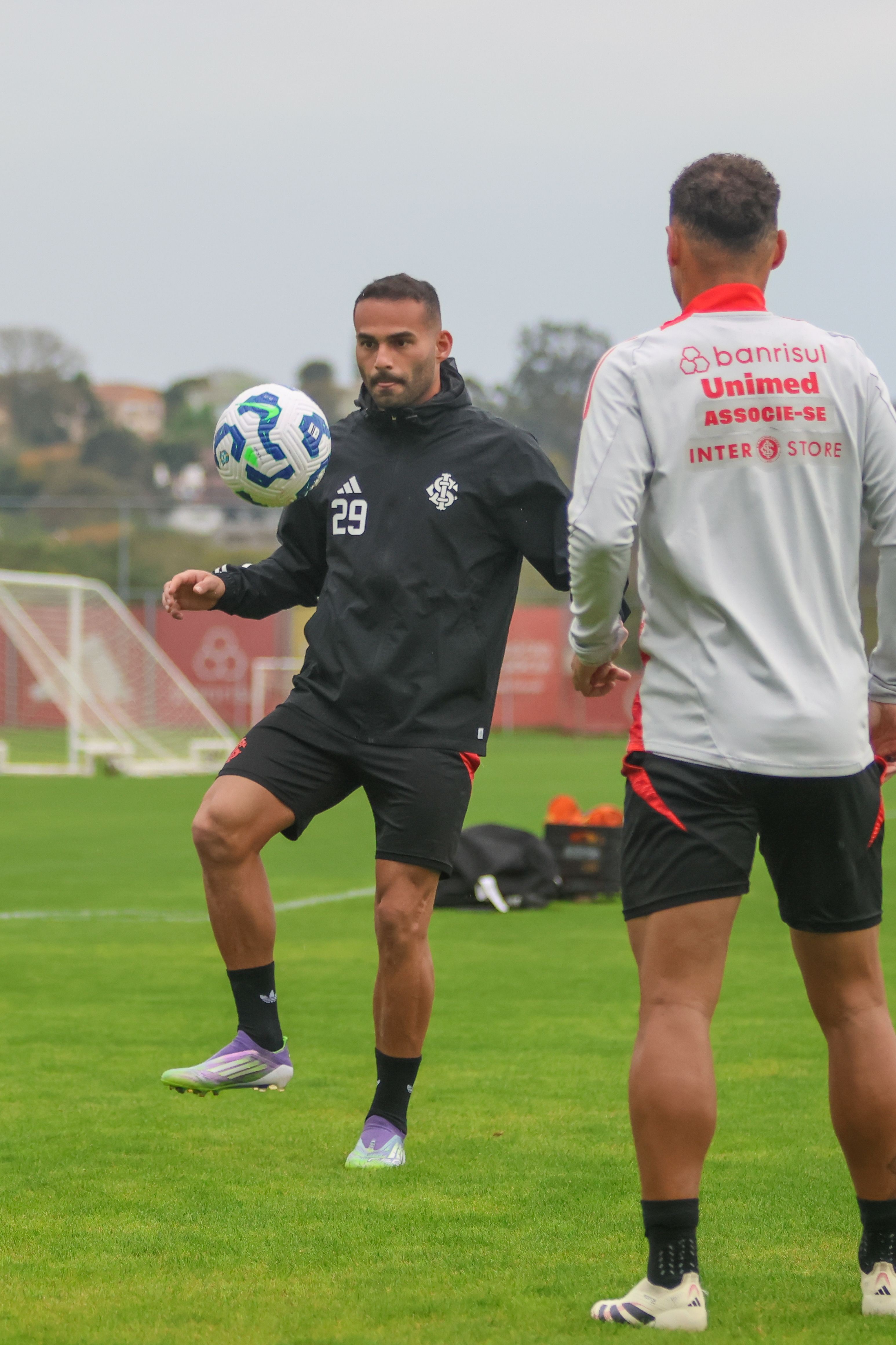 Inter se reapresenta com Thiago Maia, que marca dois gols 