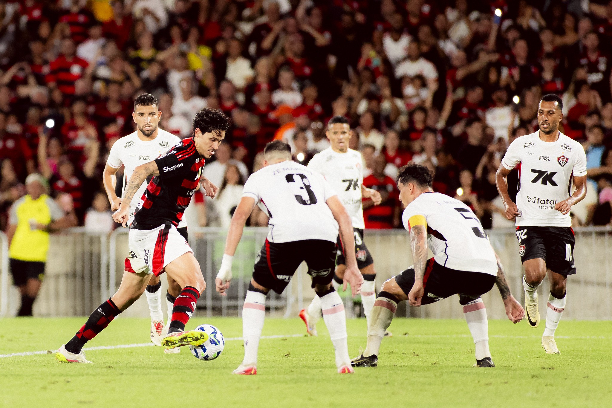 Rivellino destaca golaço de Pedro com drible impressionante pelo Flamengo
