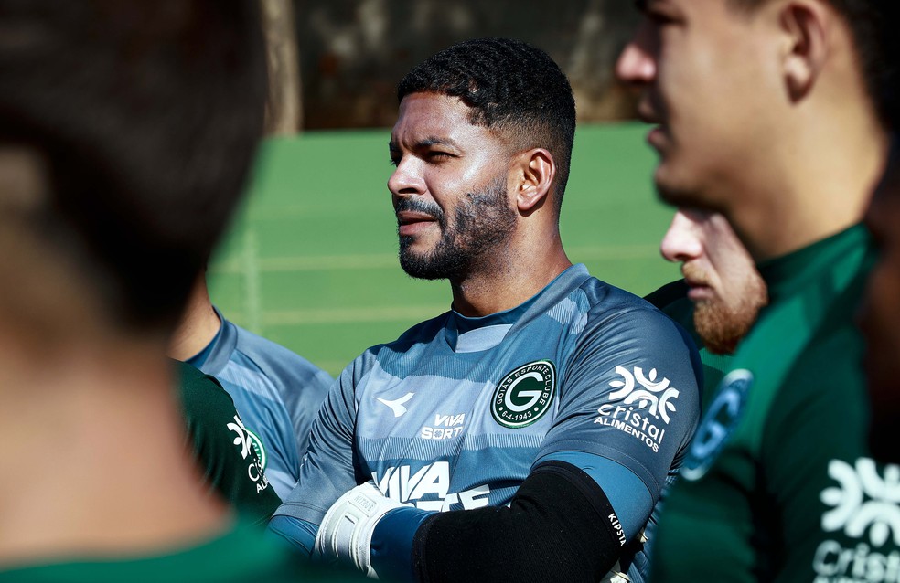 Thiago Rodrigues será titular contra o Coritiba — Foto: Rosiron Rodrigues / Goiás E.C.