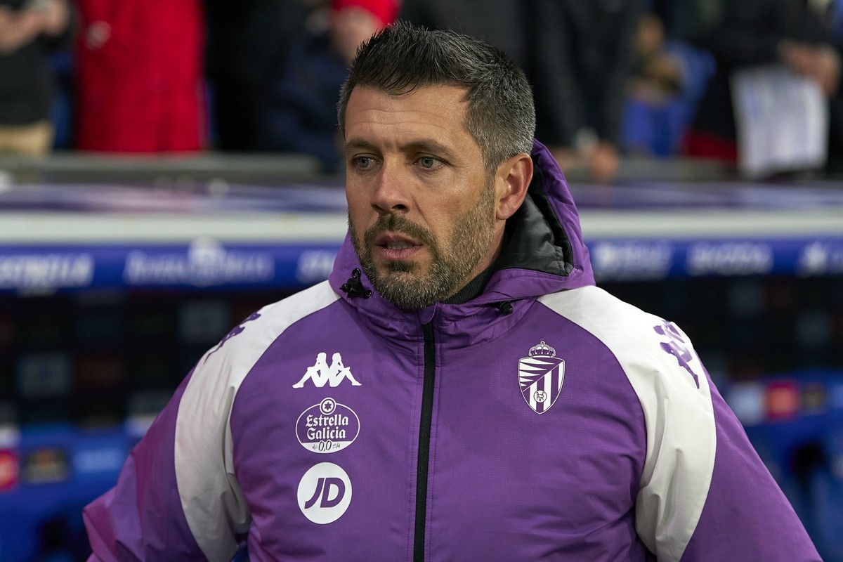 Paolo Pizzolano comments on Vasco’s interest, but asks to focus on the struggle to reach Valladolid |  Spanish football