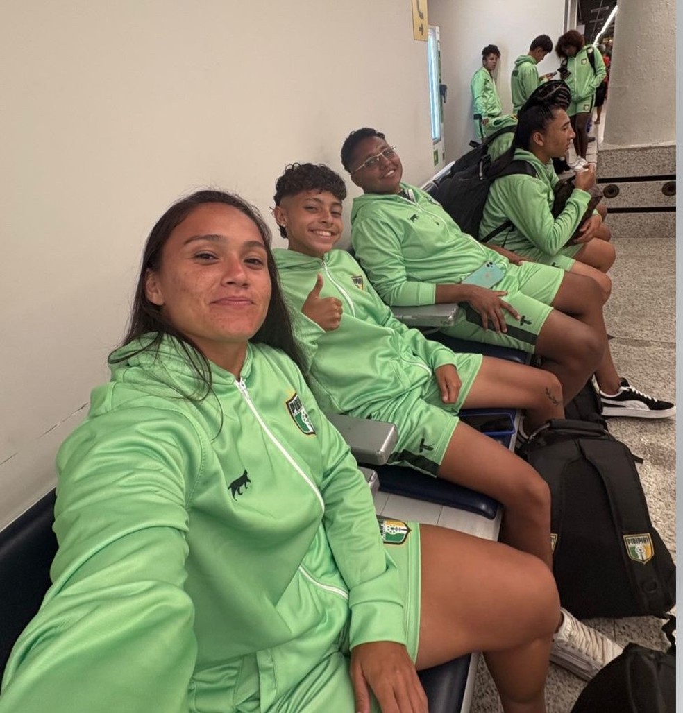 Liga São João em embarque para Belém — Foto: Reprodução