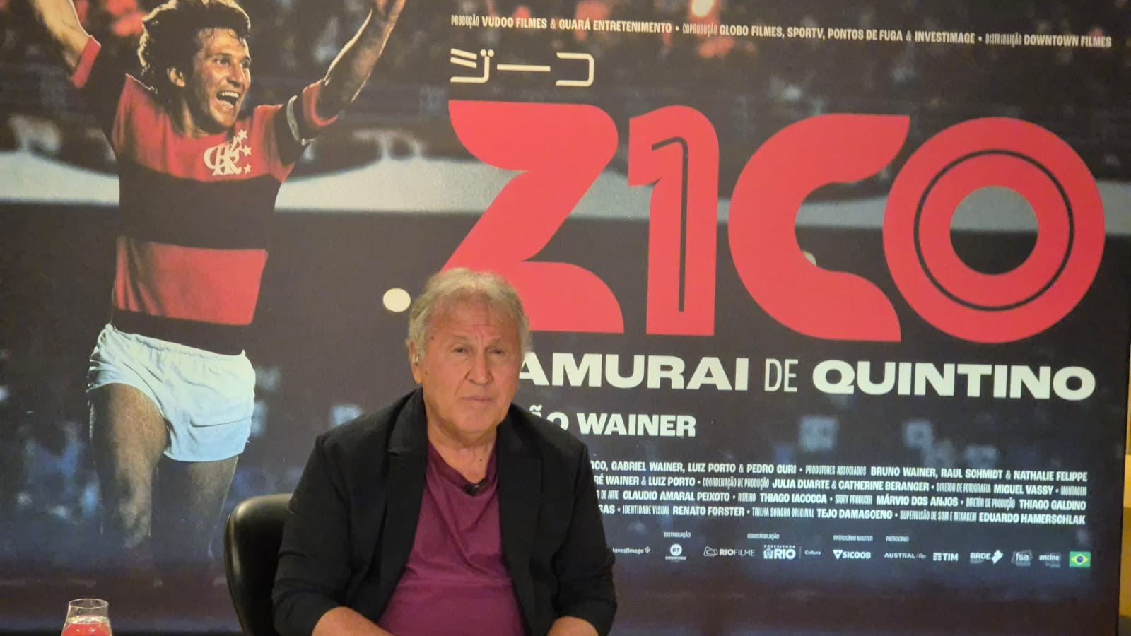 Zico Celebra Sua Trajetória em Grande Estilo: Lançamento de Documentário Atrai Craques do Flamengo