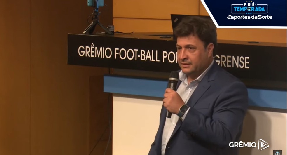 Alberto Guerra em apresentação do Grêmio — Foto: Reprodução/Grêmio TV