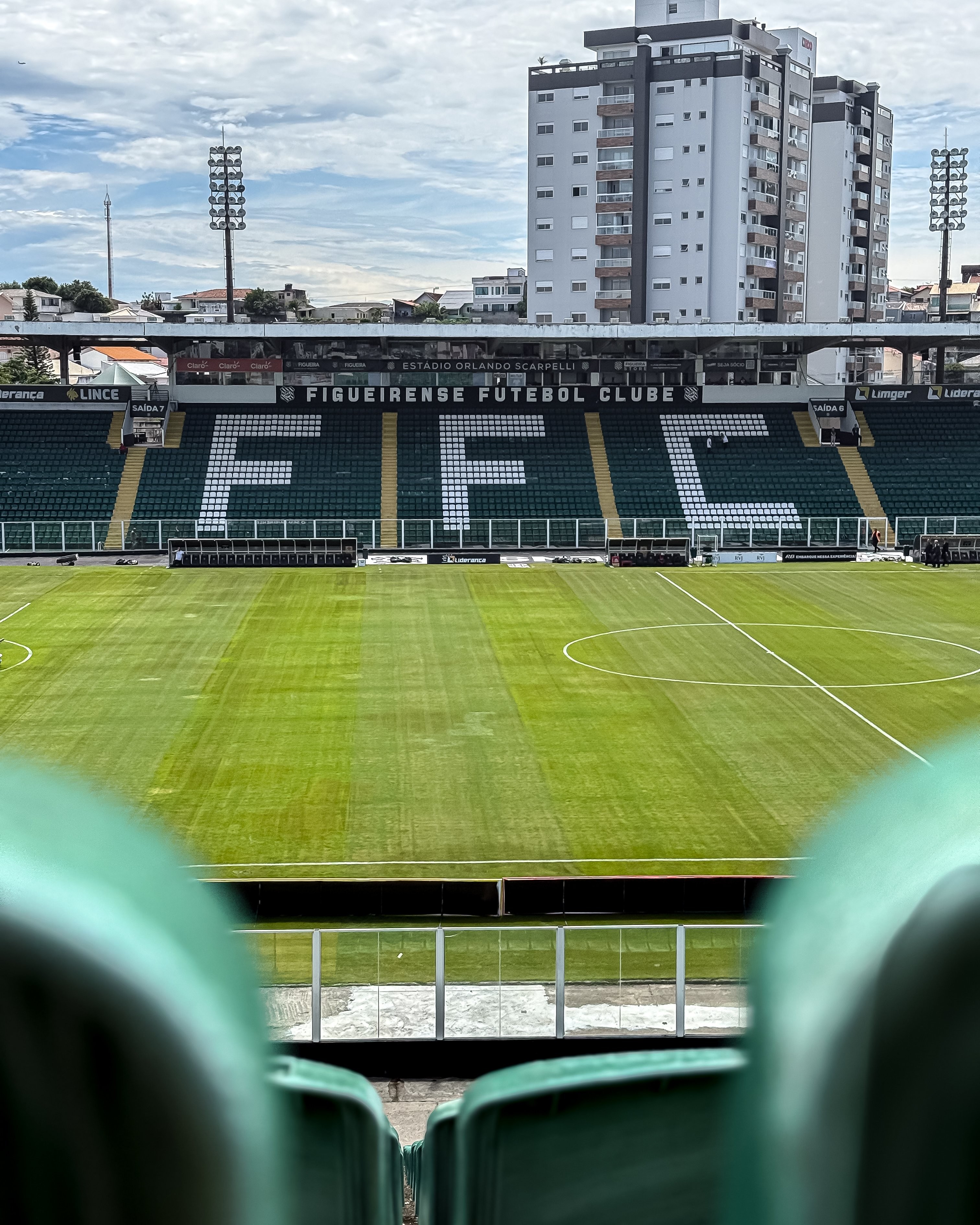 Figueirense enfrenta Barra no Orlando Scarpelli em busca de reabilitação na Série C