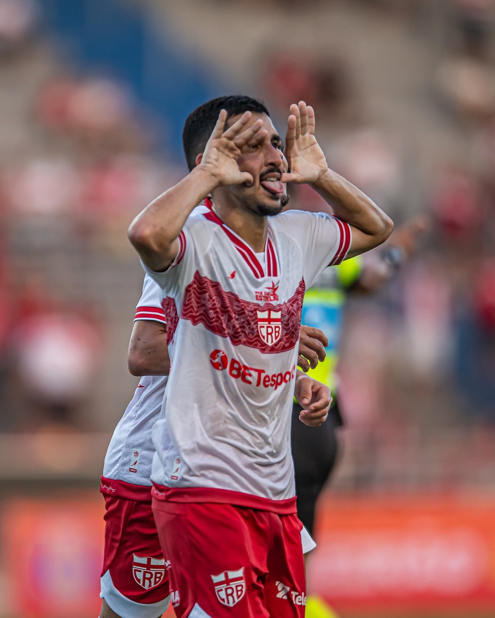 Danielzinho comemora gol do CRB contra o Vila Nova — Foto: Francisco Cedrim/ASCOM CRB
