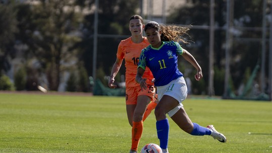Fenômeno do futebol, Giovanna Waksman marca seus primeiros gols pelo Brasil; veja