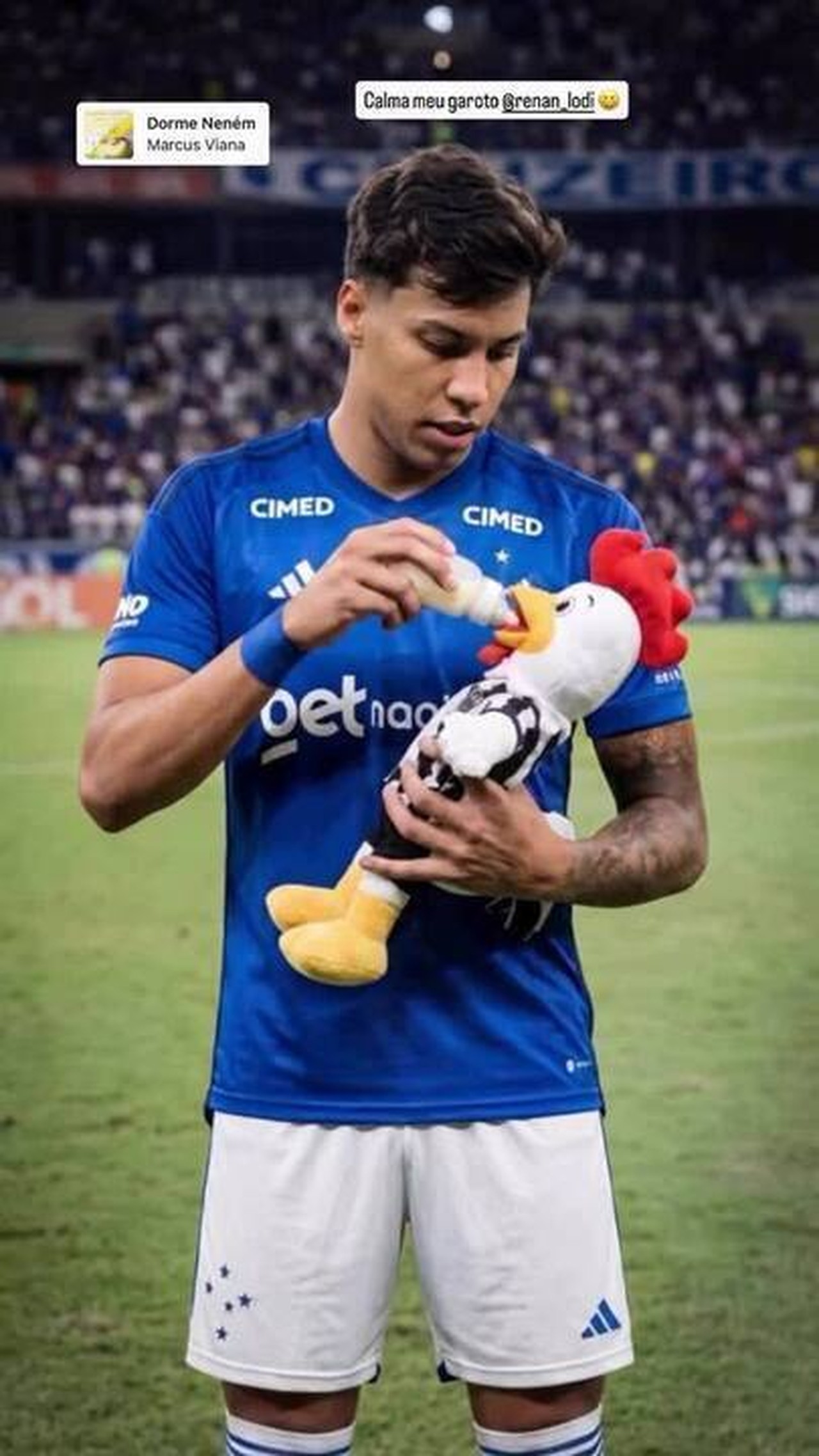 Kaio Jorge provoca rivalidade com galo de pelúcia e brilha em clássicos pelo Cruzeiro