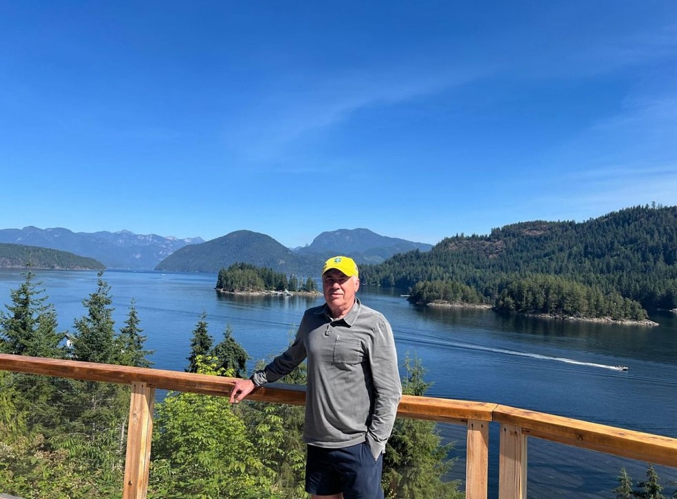 Com boné da Seleção, Ancelotti aproveita reta final das férias no Canadá — Foto: Reprodução
