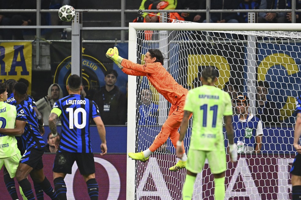 Sommer teve atuação histórica na semifinal da Champions League entre Inter de Milão e Barcelona — Foto: Mattia Ozbot - Inter/Inter via Getty Images