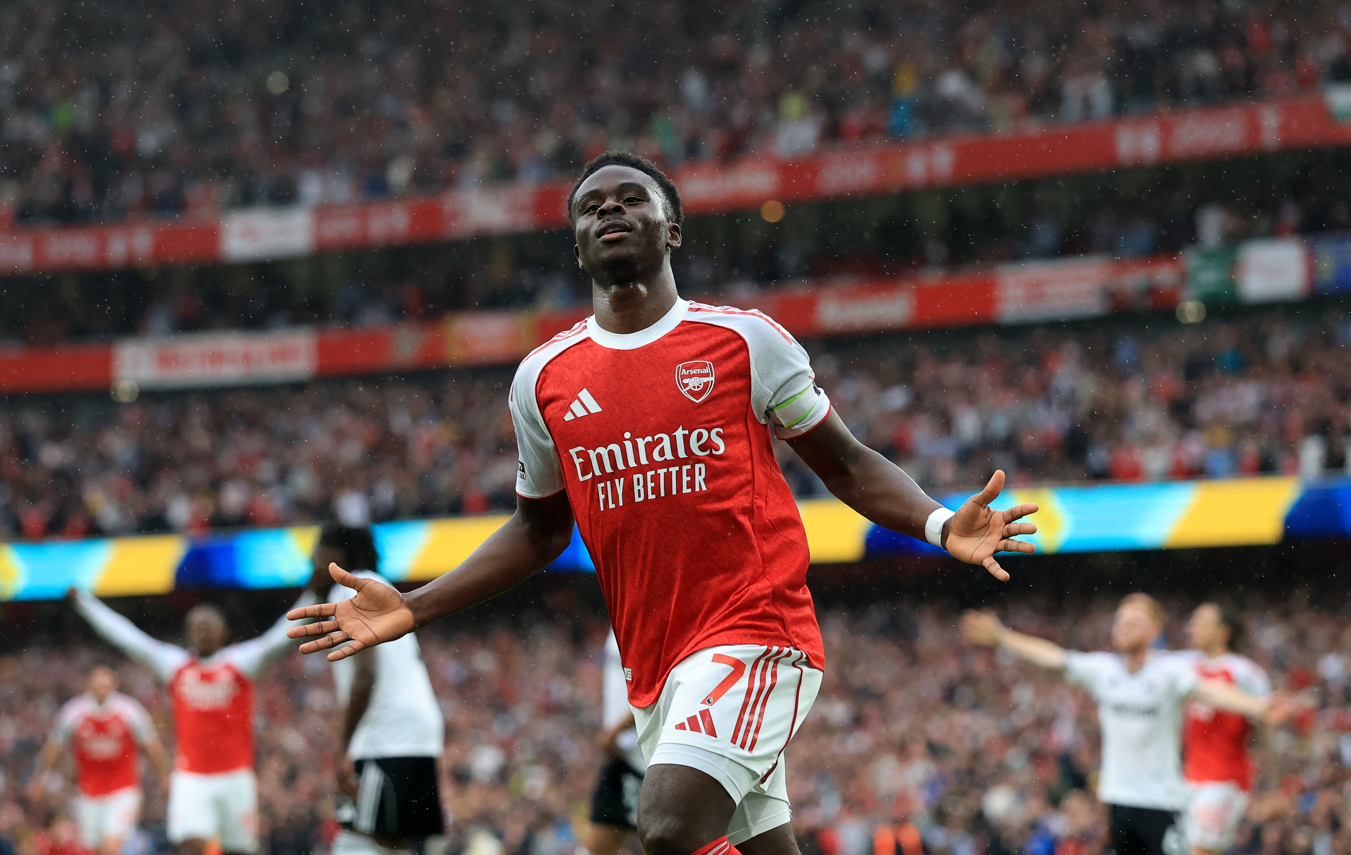 Cria do Arsenal, Saka é símbolo de superação que inspira o time em busca da Champions inédita