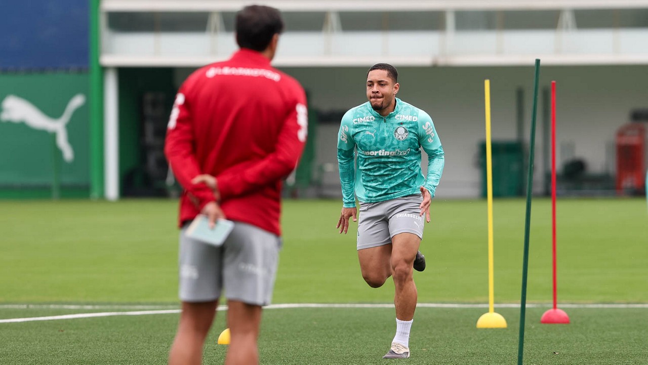 Palmeiras Intensifica Preparação com Treinos em Dois Períodos e Vitor Roque em Fase de Transição Física