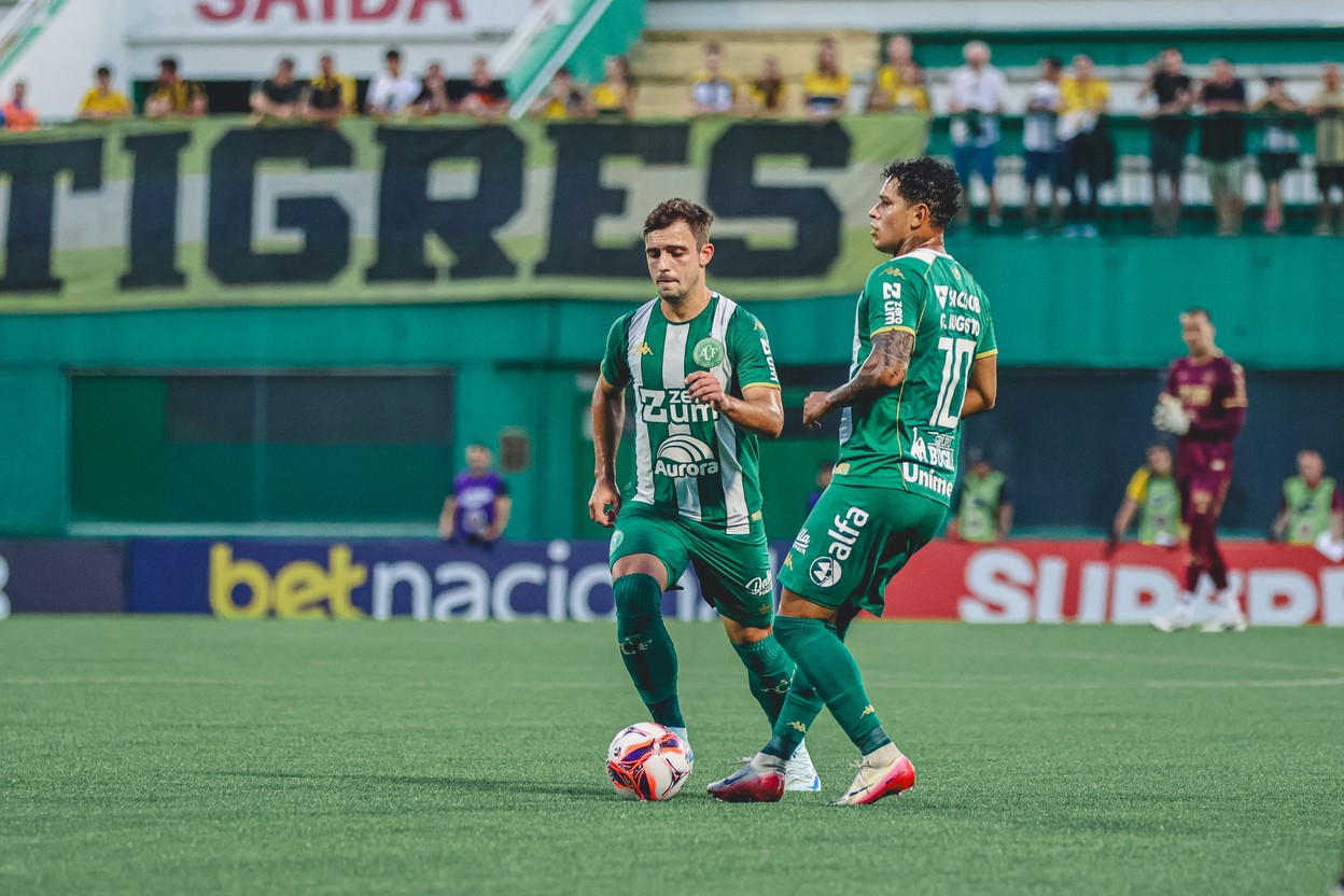 Chapecoense em Apuros: Intoxicação Alimentar Abala Time Antes da Final
