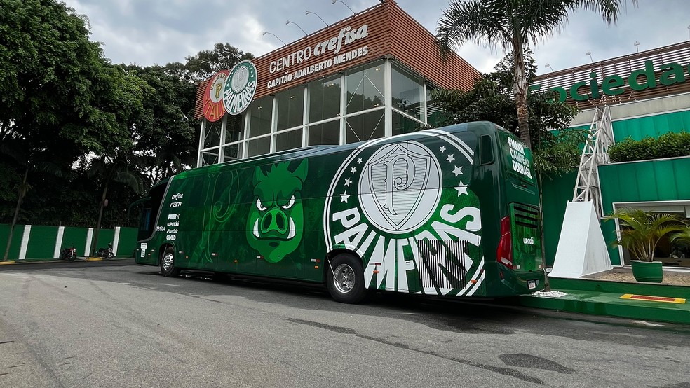 Novo ônibus é fruto de parcerial do Palmeiras com a wemobi, startup de viagens rodoviárias com experiência 100% digital — Foto: Divulgação/Palmeiras