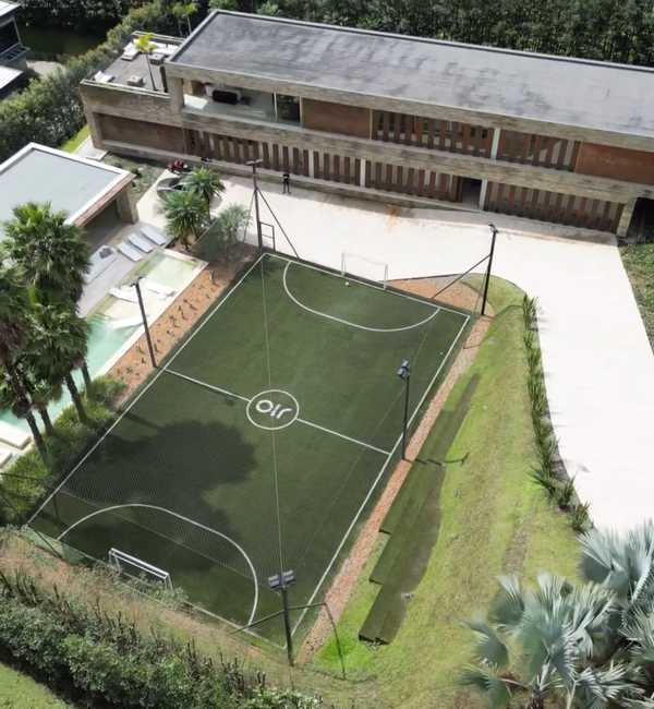 James Rodríguez, do São Paulo, vende mansão de R$ 14 milhões em Medellín