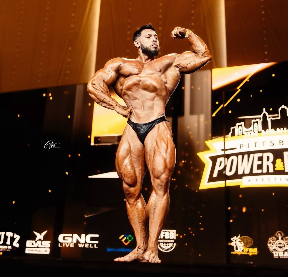 safe-to-say...-is-coming-photo-gilcoproductions Em grande forma, Ramon Dino se destaca em guest posing nos EUA