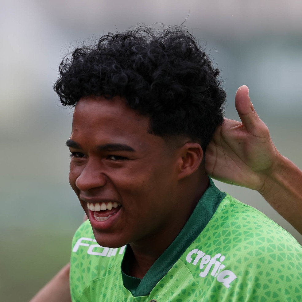 Endrick em treino no Palmeiras — Foto: Cesar Greco/Palmeiras