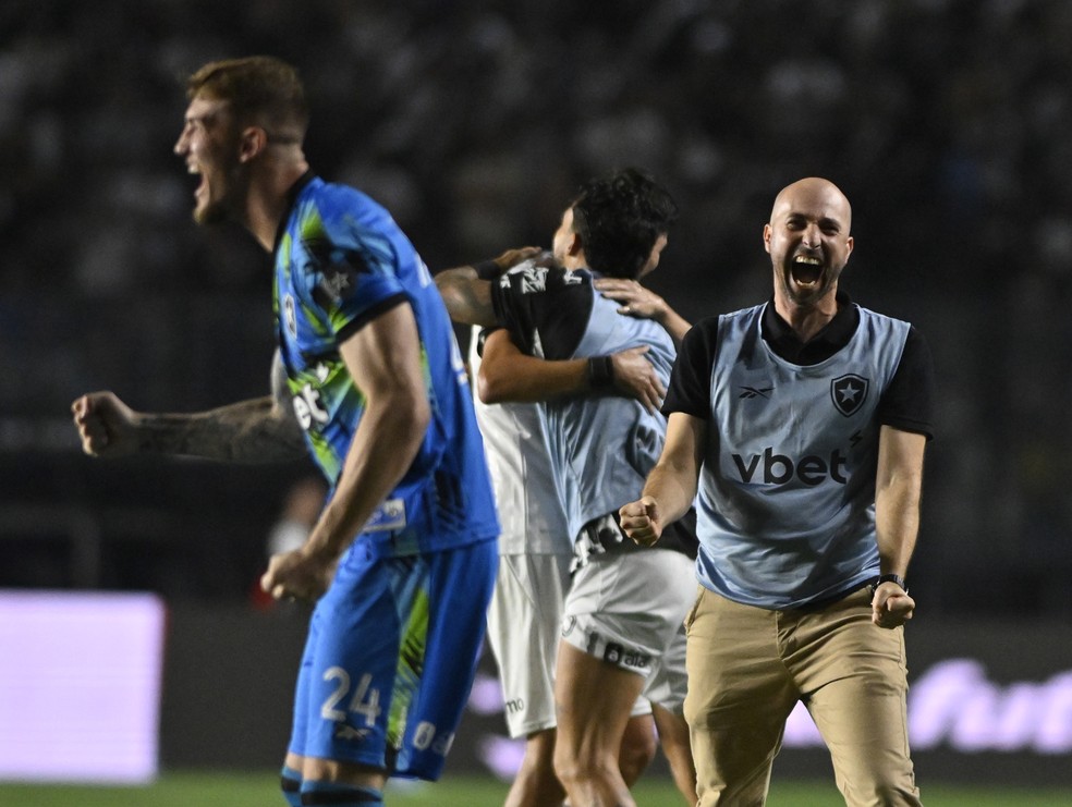 Bellão comemora | Vasco x Botafogo - Brasileirão 2026 — Foto: André Durão