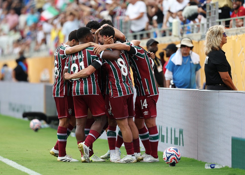 Jogadores do Fluminense comemoram gol de Martinelli contra o Al-Hilal  Foto: Reuters/Nathan Ray Seebeck