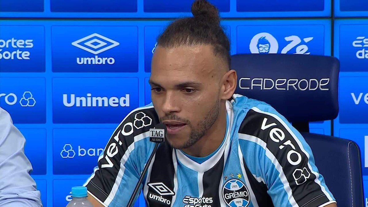 Grêmio Leva Elenco Quase Completo para Último Período Fora de Porto Alegre