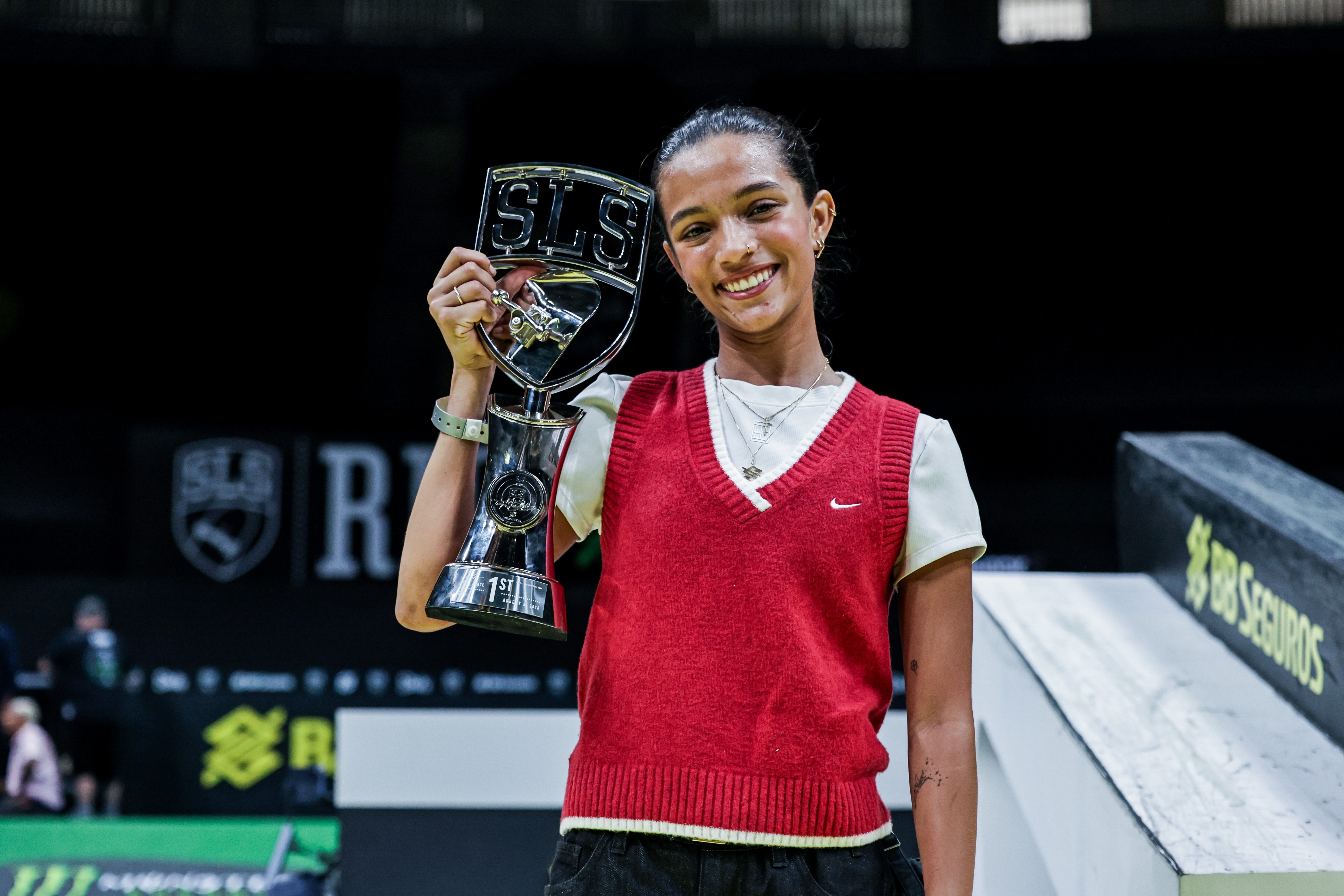 Rayssa Leal brilha no Maracanãzinho e conquista SLS Rio Takeover