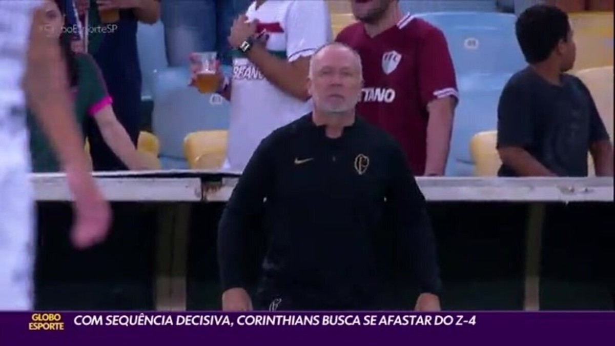 Corinthians encara América-MG pressionado por respostas e na beira do Z-4