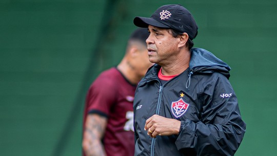 Segue o BAba debate pressão no Vitória: "Situação crítica"