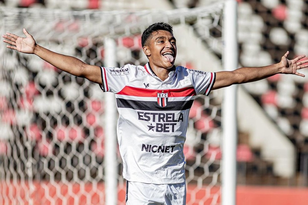 Pedro Severino, atacante do Botafogo-SP — Foto: Agência Botafogo