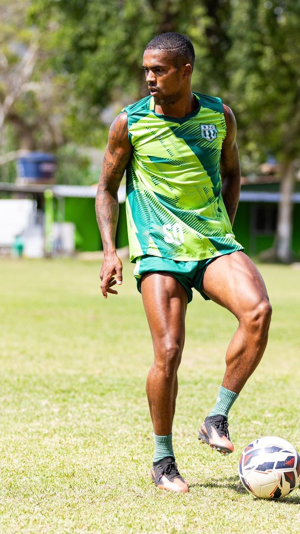 whatsapp-image-2025-10-23-at-