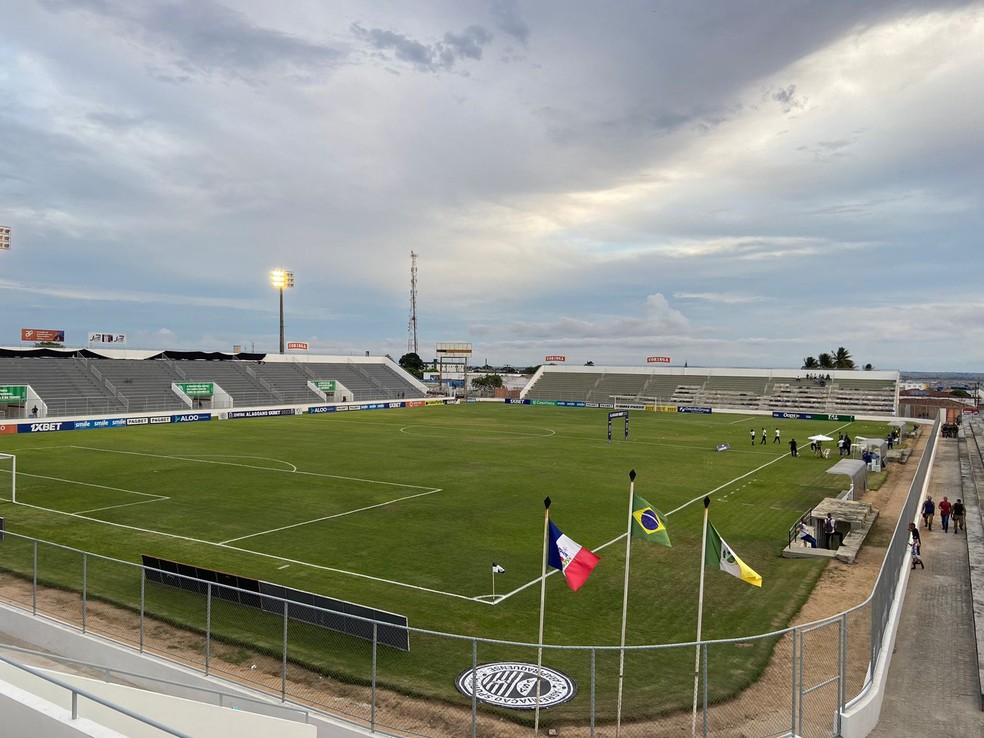 Estádio Coaracy da Mata Fonseca, em Arapiraca — Foto: Augusto Oliveira/FAF