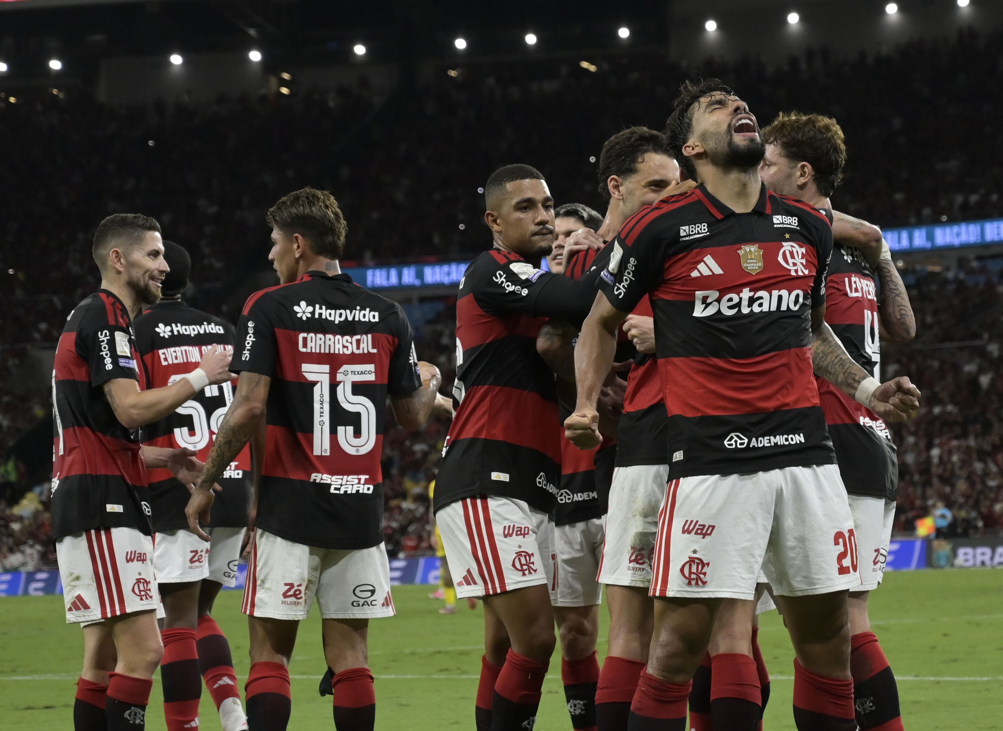Chances do Brasileirão: Flamengo cola no líder Palmeiras e aumenta probabilidade de ser campeão