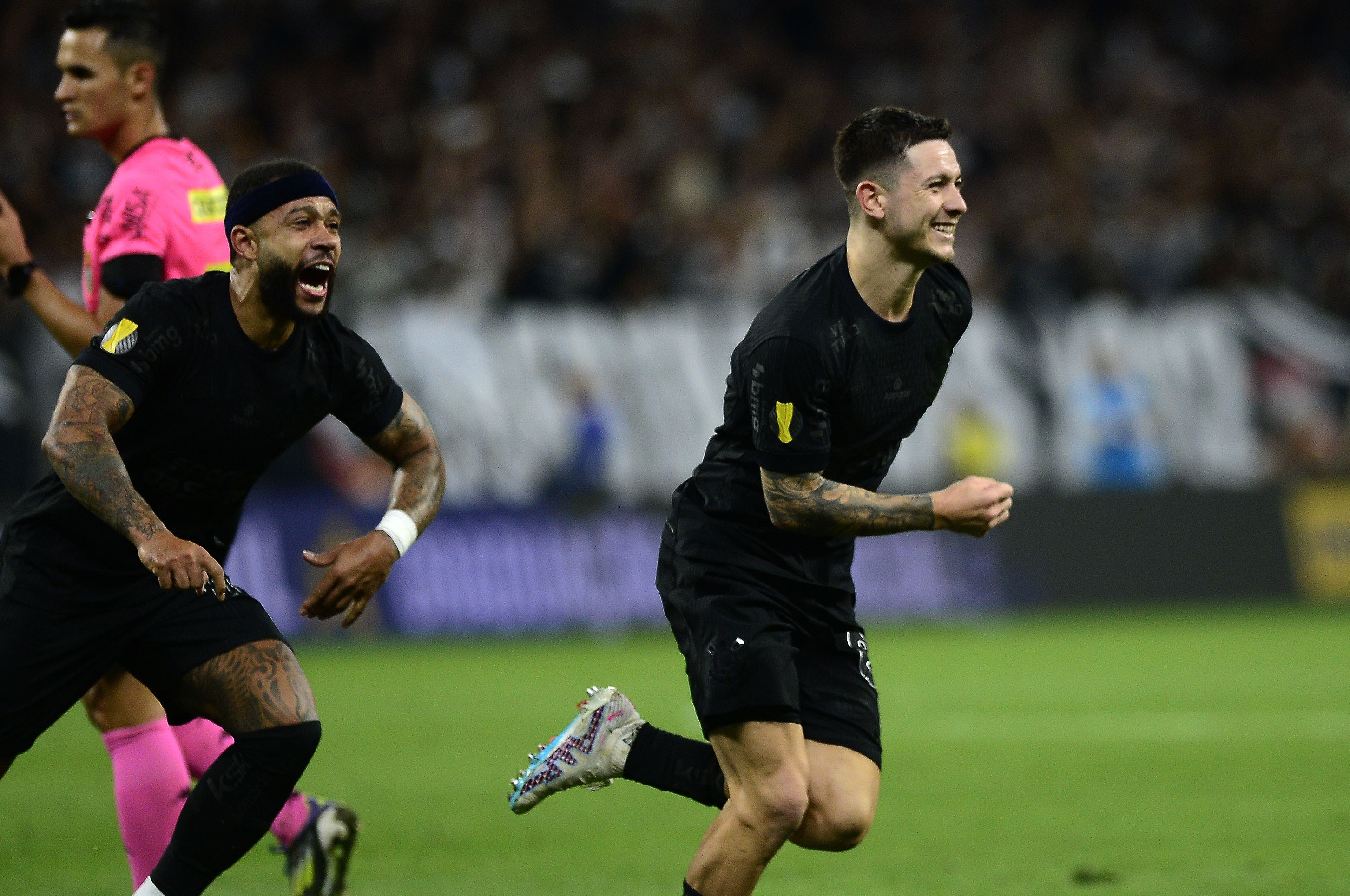 Clássico paulista esquenta em Itaquera: Corinthians busca manter tabu contra um Santos pressionado