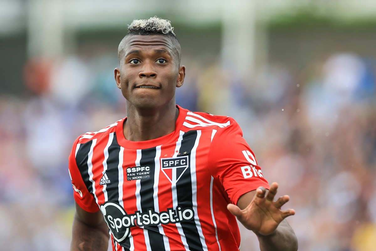 Orejuela ganha sobrevida no São Paulo após atuação contra o Santo André