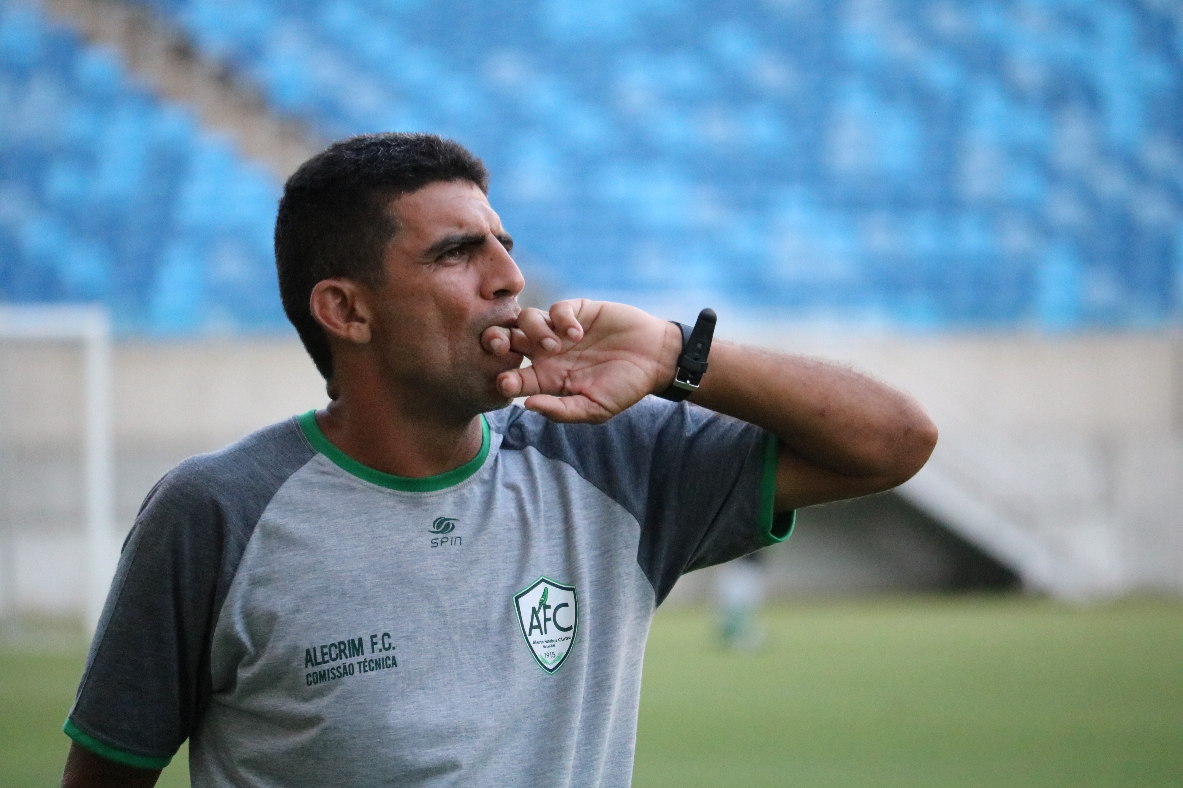 GloboEsporte.com > Futebol > Palmeiras - NOTÍCIAS - Roque Júnior faz  trabalho especial em Atibaia para melhorar o entrosamento