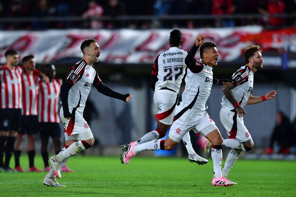 Estudiantes x Flamengo comemoração — Foto: Marcelo Endelli/Getty Images
