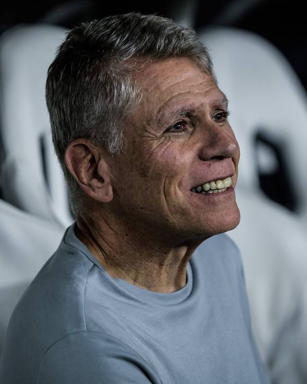 Após estreia no Cruzeiro, Paulo Autuori é exaltado por elenco: Não tinha pessoa melhor para assumir