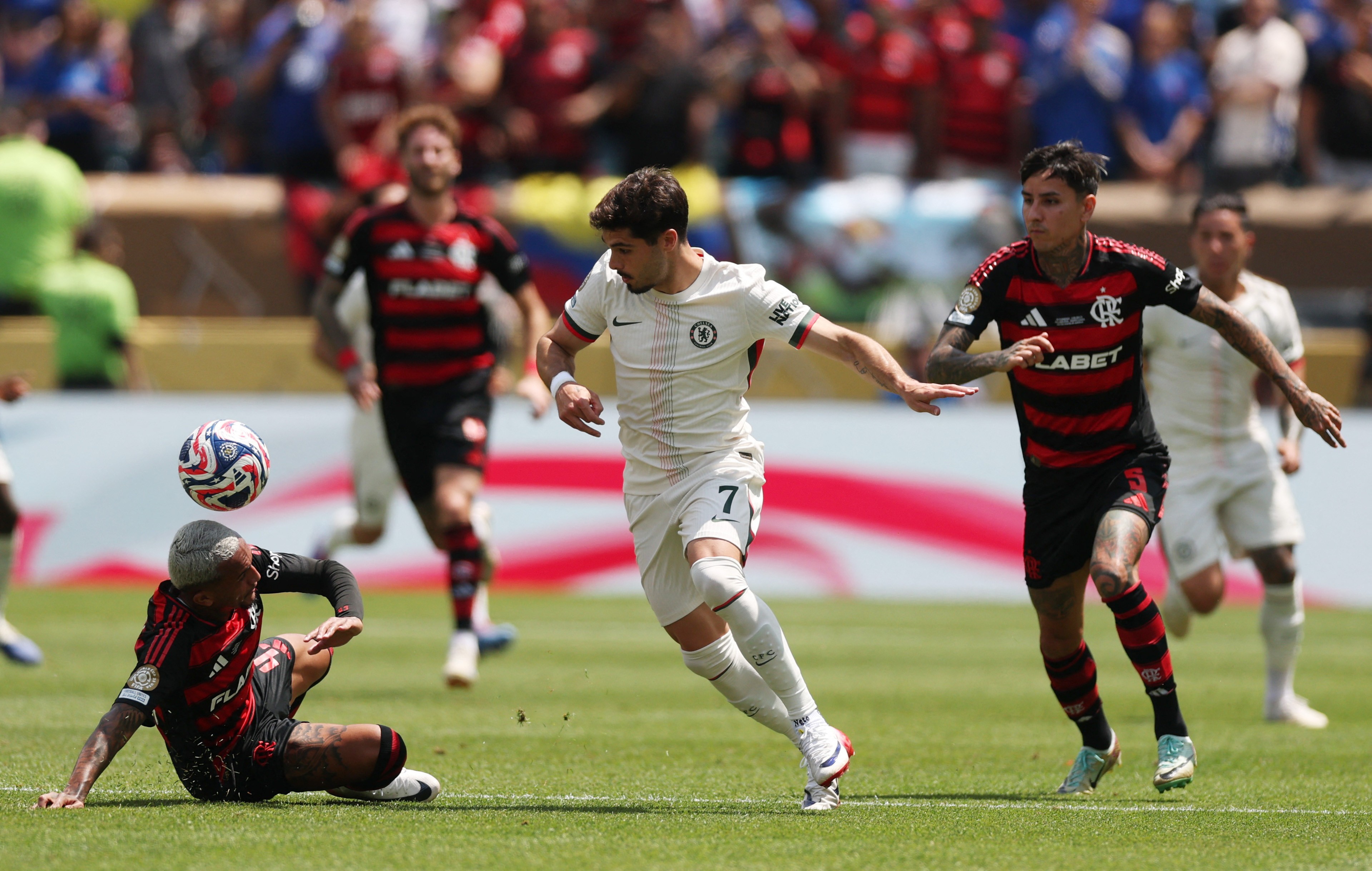 Wesley corrige erro e alerta: Chelsea agora conhece o Flamengo