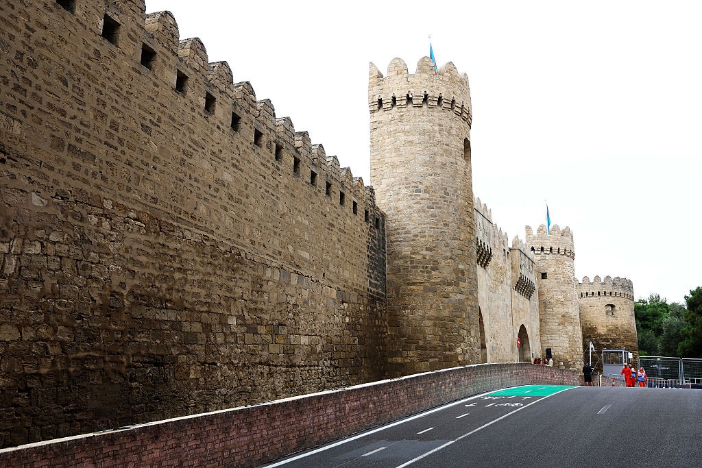 Entenda por que GP do Azerbaijão de Fórmula 1 não será disputado no domingo