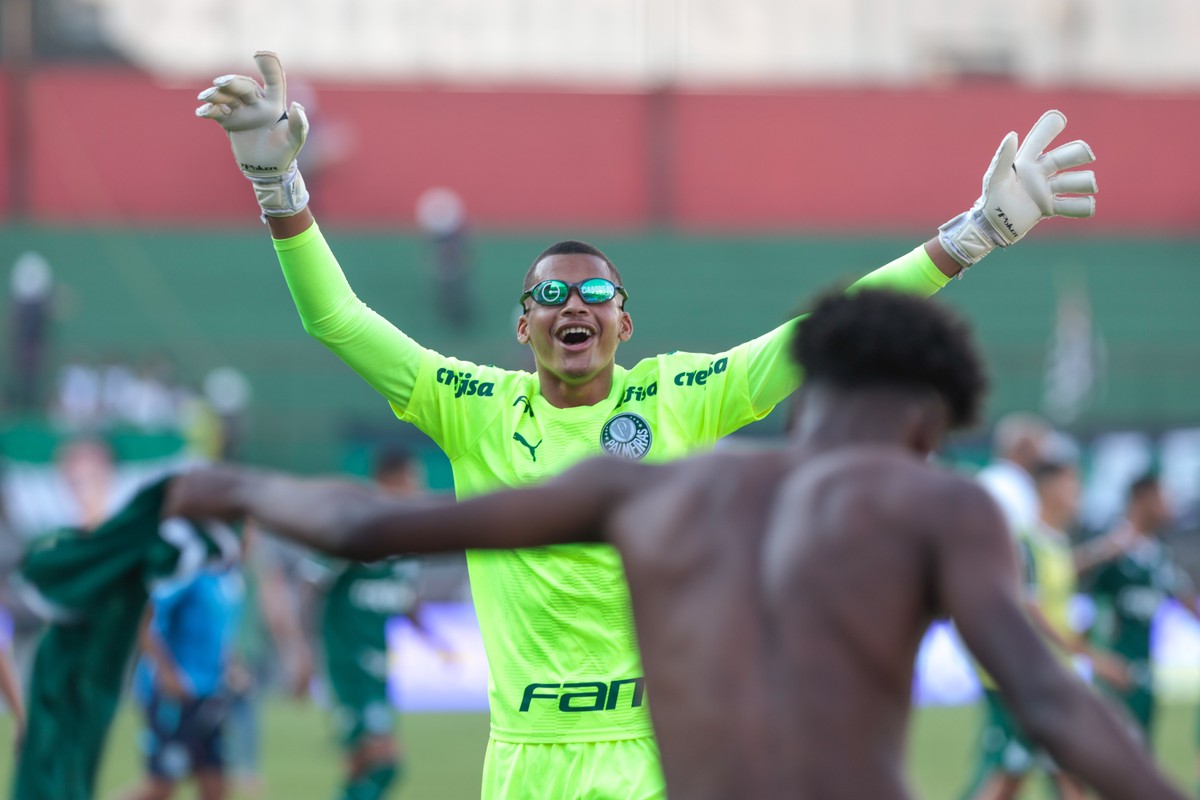 NOVO PAREDÃO? Aranha ganha moral e pode assumir vaga no elenco principal do Palmeiras!