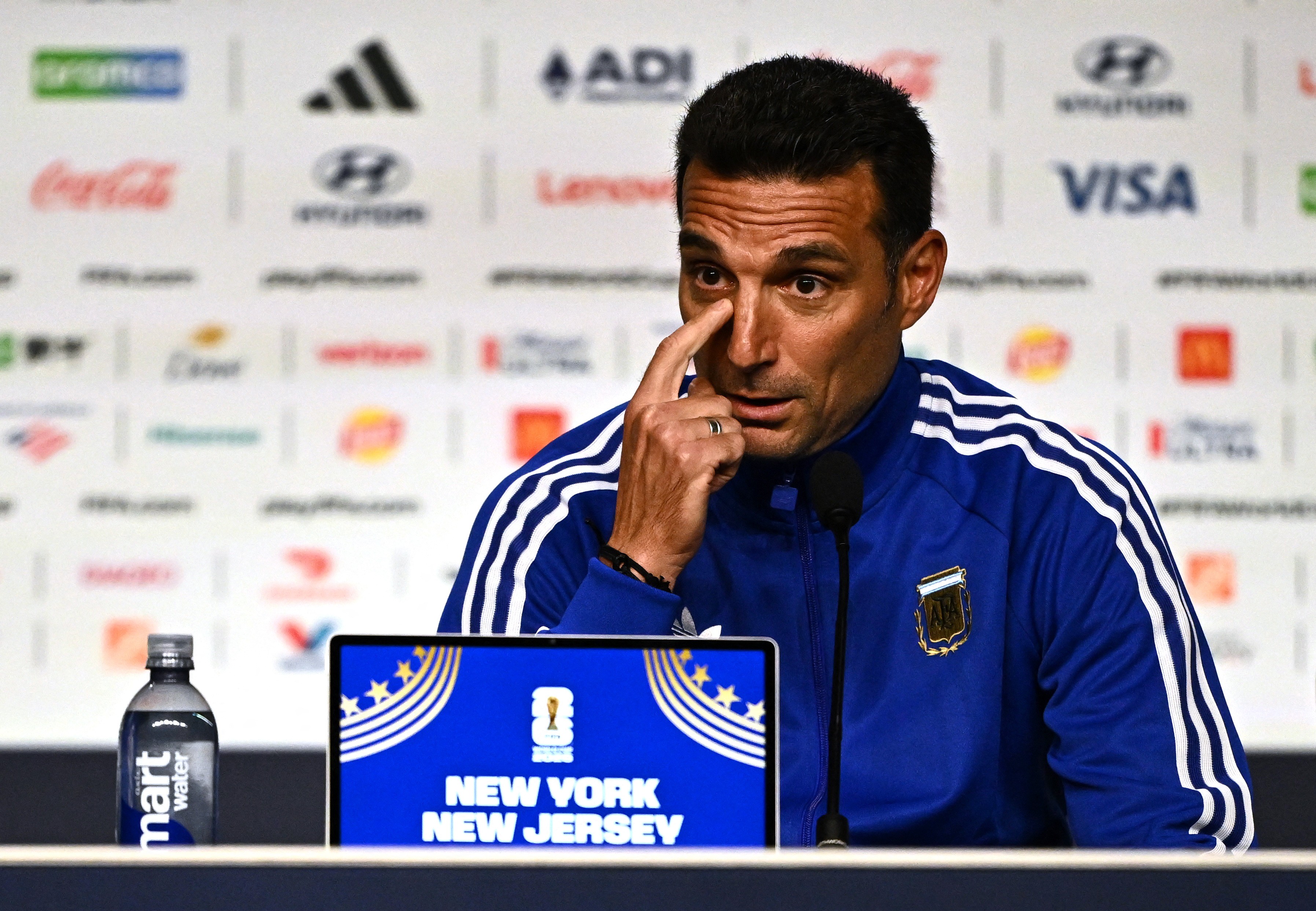 Scaloni evita cravar aposentadoria de Messi em Copas: "Não deixa de nos surpreender"