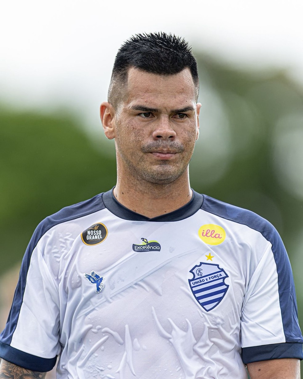 Lucas Lima treina no CT do CSA — Foto: Allan Max/ASCOM CSA