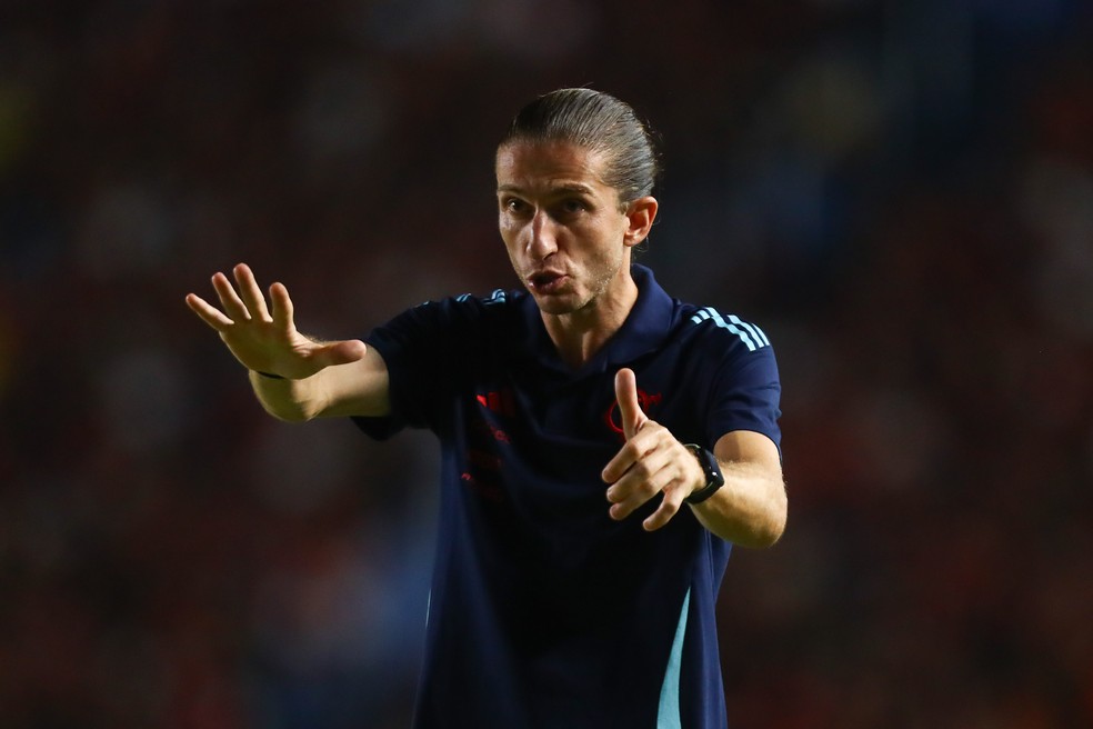 Filipe Luís em Botafogo-PB x Flamengo — Foto: Gilvan de Souza/CRF