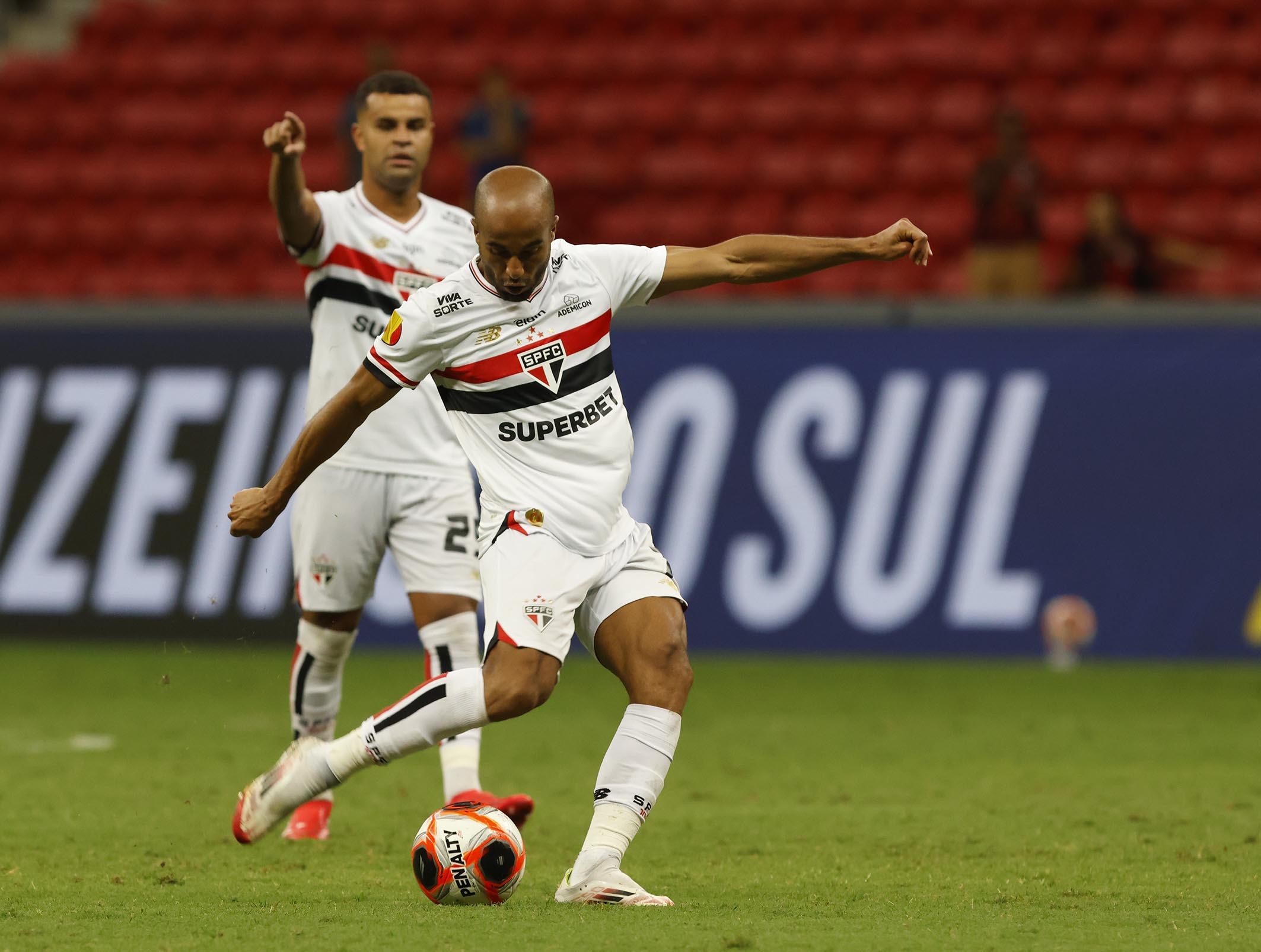 São Paulo registra o menor público em jogo em Brasília nos últimos seis anos