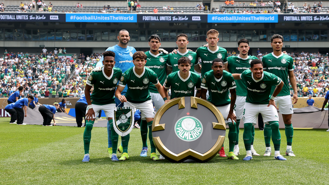 Jogadores do Palmeiras na partida contra o Botafogo