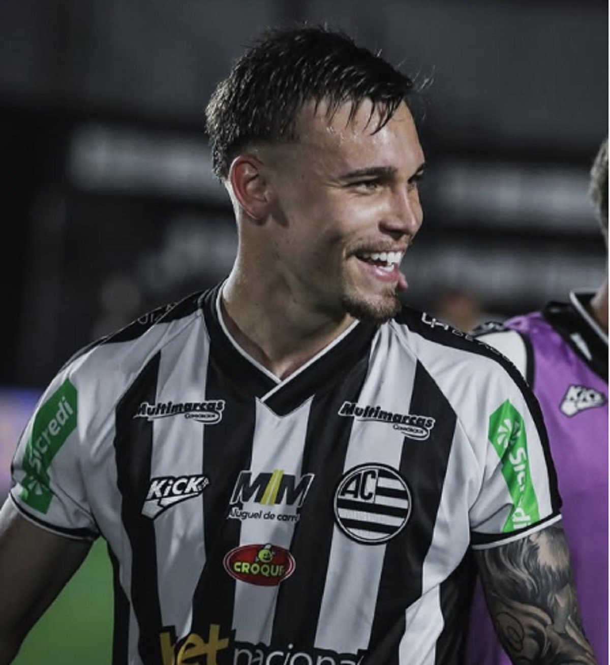 Emprestado pelo São Paulo, Negrucci faz 1º gol no profissional e brilha em estreia na Série B