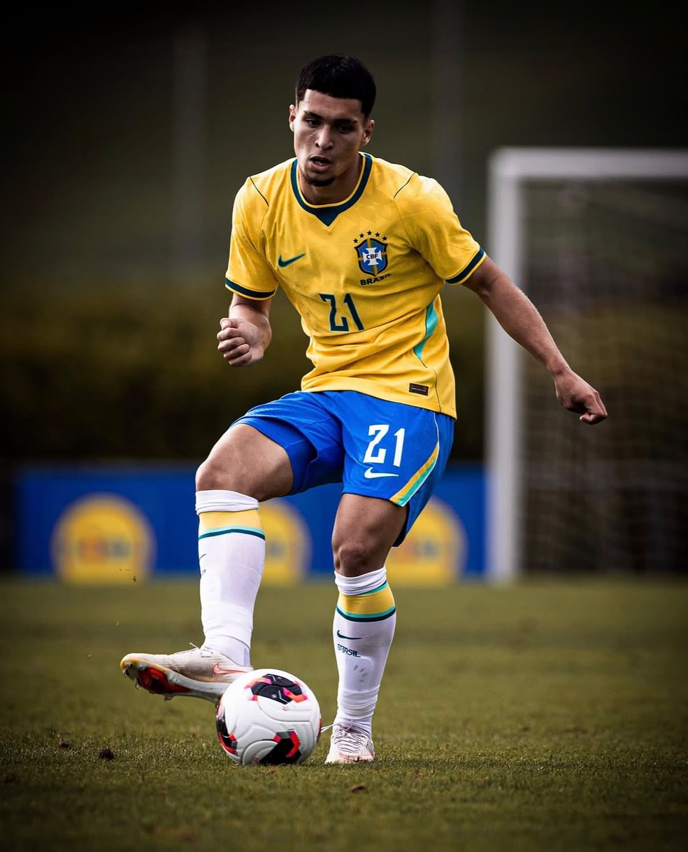 Quem � a promessa do Flamengo que chama aten��o da Sele��o Brasileira e pode estar no Mundial Sub-17 � Foto: Reprodu��o
