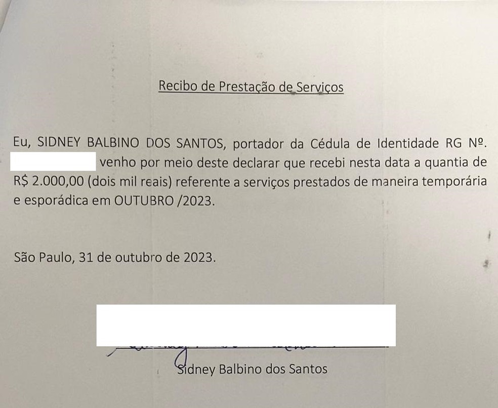 Recibo de prestação de serviço ao Corinthians — Foto: ge