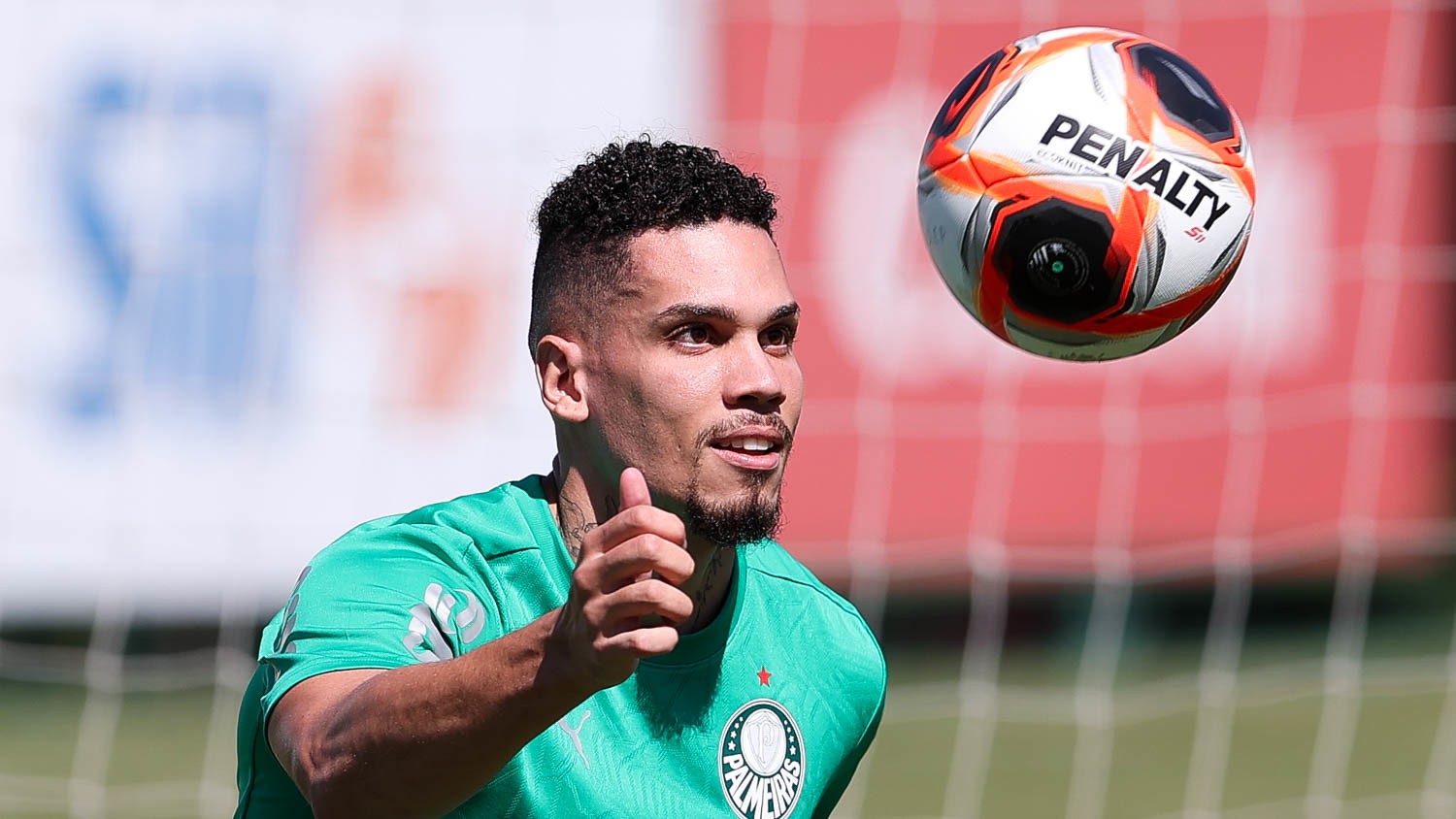 RETORNO DE TITULARES! Recuperação de Gustavo Gómez e Paulinho: treinam com bola no Palmeiras.