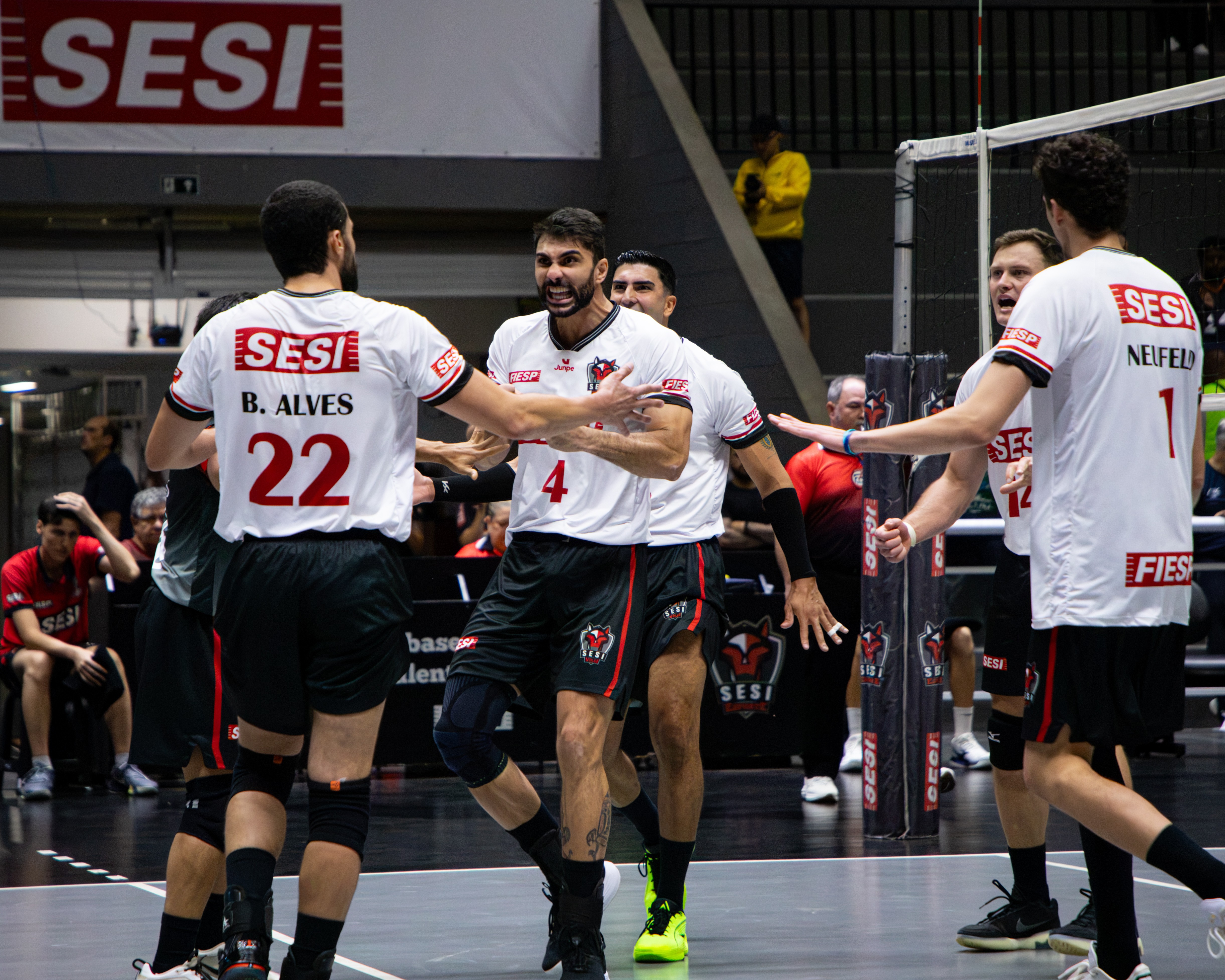 Sesi-Bauru estreia no Paulista de vôlei masculino com vitória sobre o Ilhabela