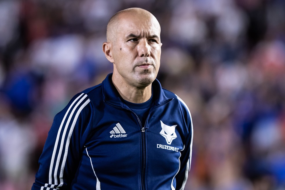 Leonardo Jardim, técnico do Cruzeiro, durante partida contra o Vasco